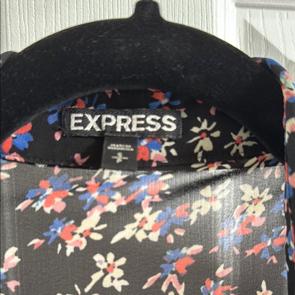 Express Black and Pink Blouse - Size small - Picture 3 of 8